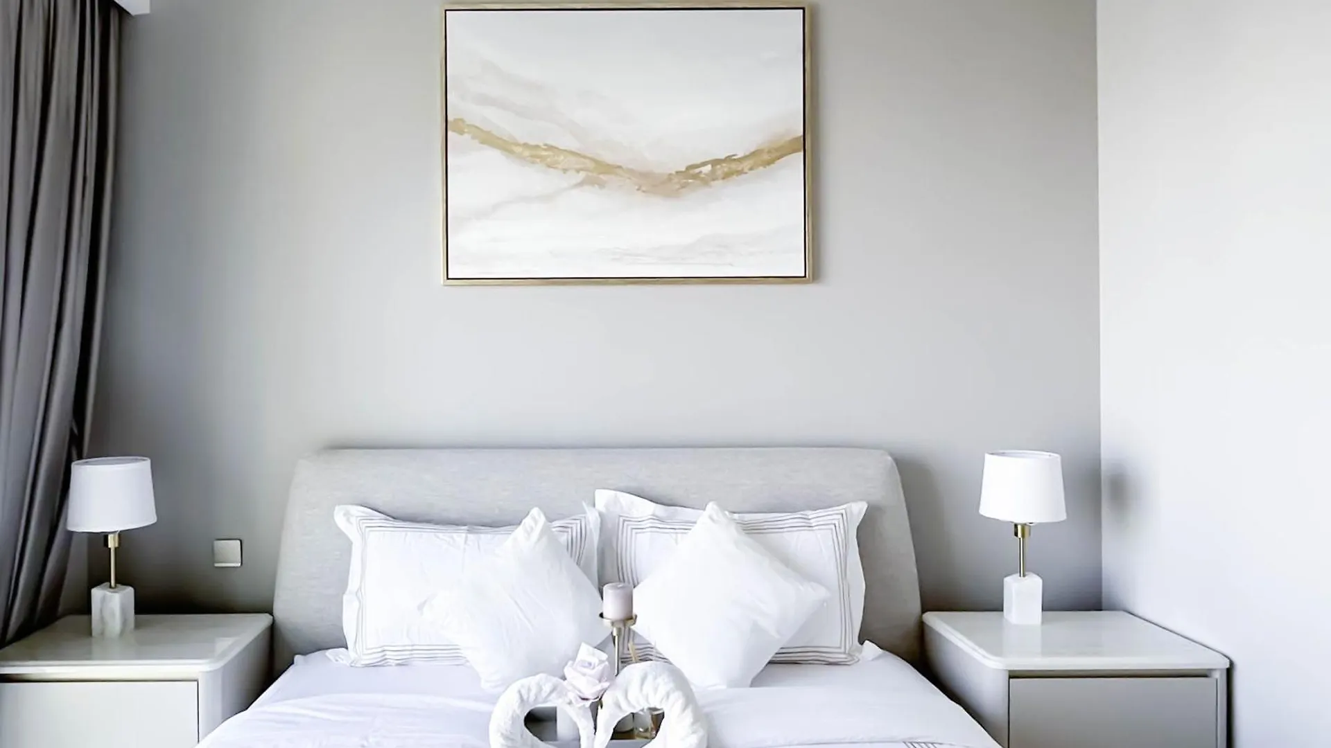 Burj Royale Luxury One-Bedroom With City Views 迪拜 公寓